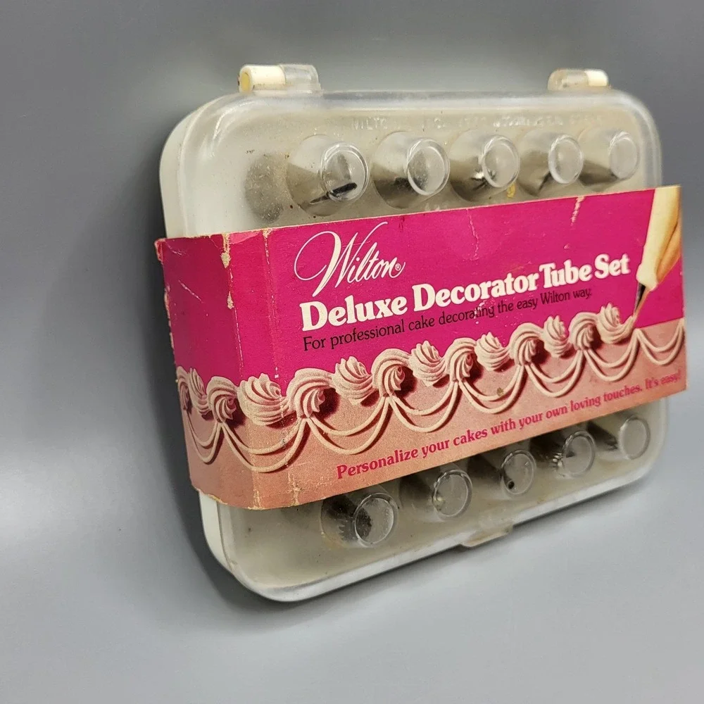 Wilton Deluxe Decorator Tube Set Vintage 1975 30pc Cake Decorating Kit Silver